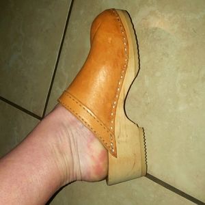 Vintage wood clogs! Mint condition. Real wood and leather